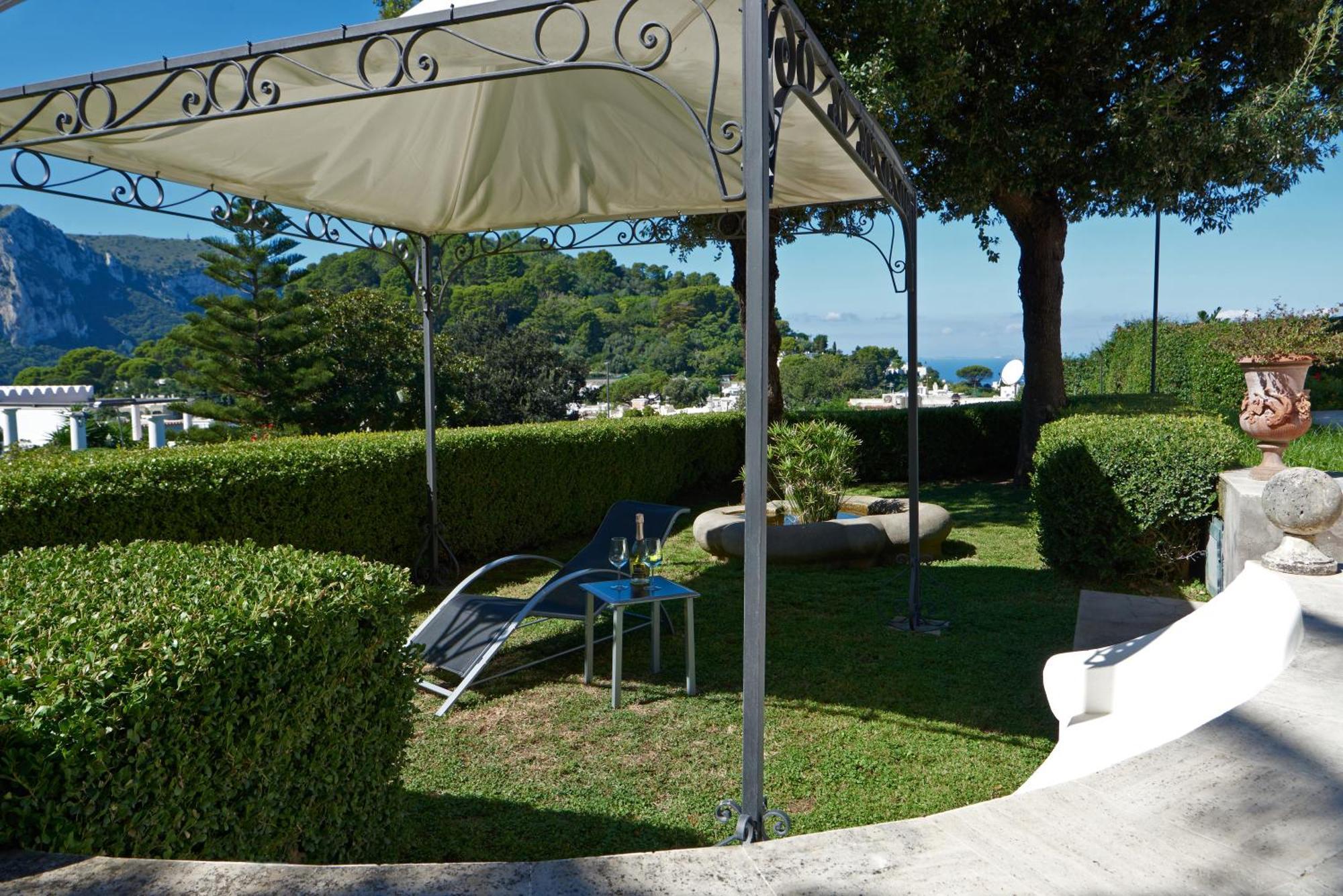La Casa Dei Merli Capri Bagian luar foto