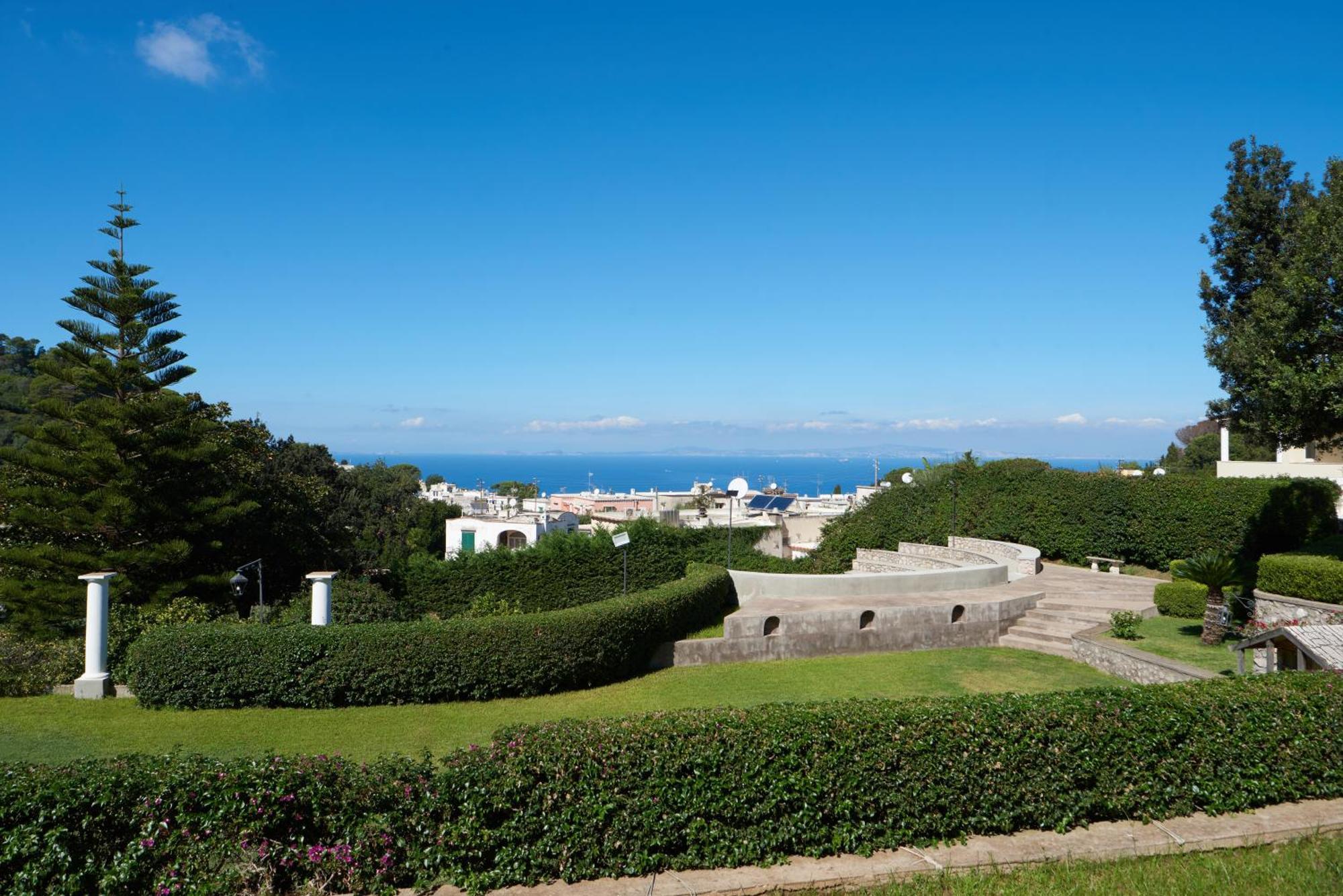 La Casa Dei Merli Capri Bagian luar foto