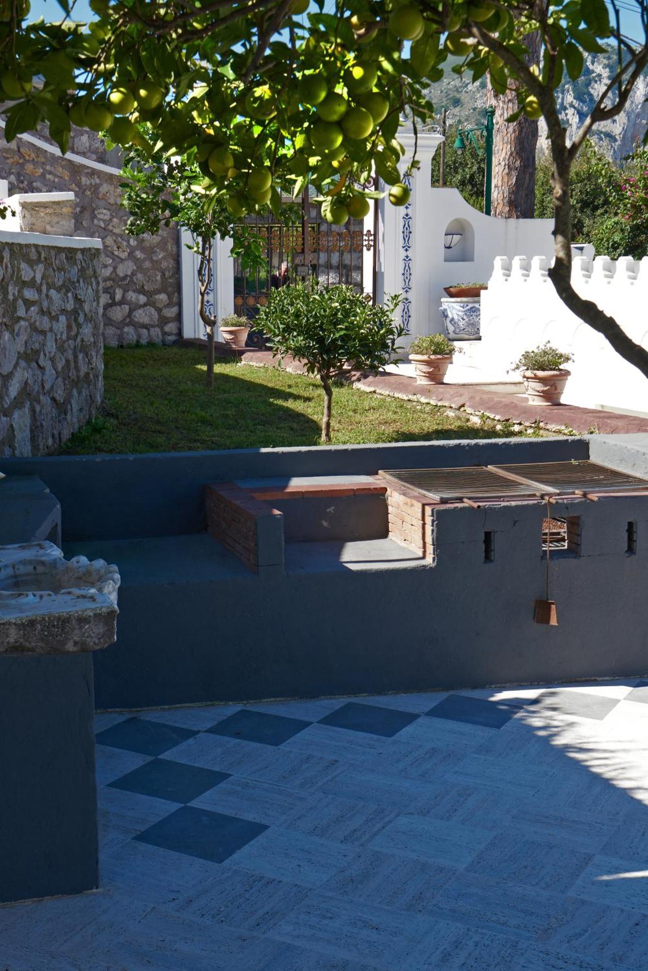 La Casa Dei Merli Capri Bagian luar foto