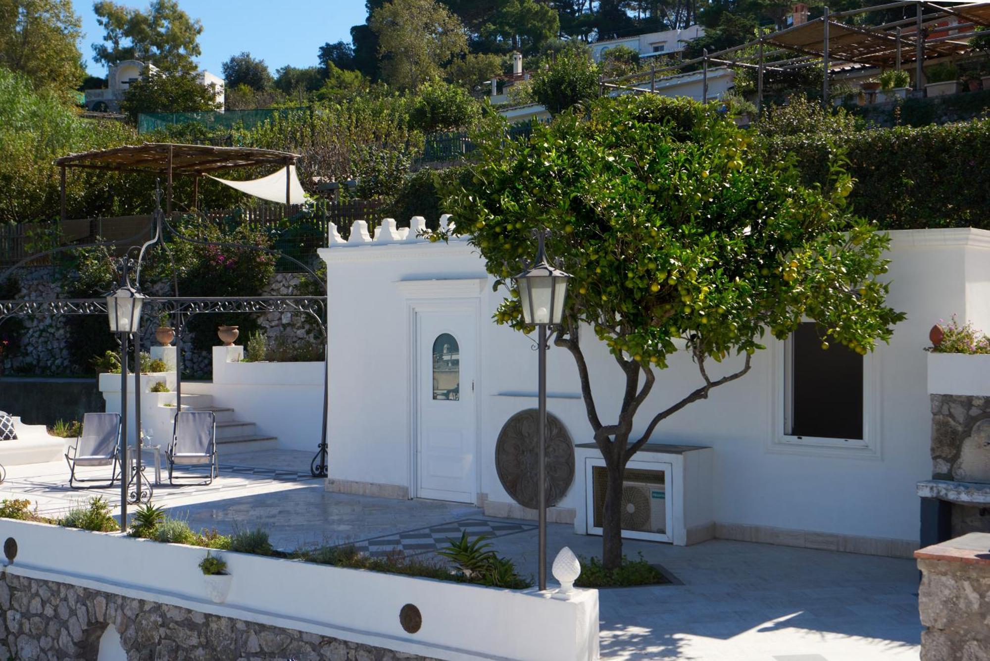 La Casa Dei Merli Capri Bagian luar foto