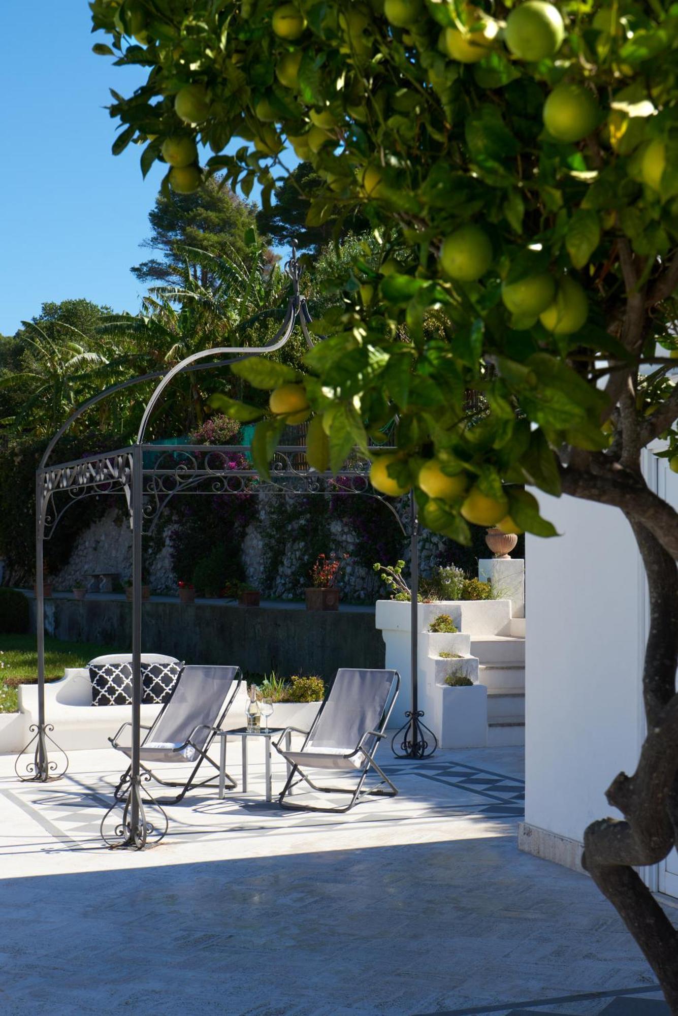La Casa Dei Merli Capri Bagian luar foto