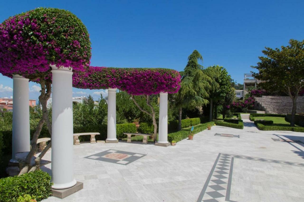 La Casa Dei Merli Capri Bagian luar foto