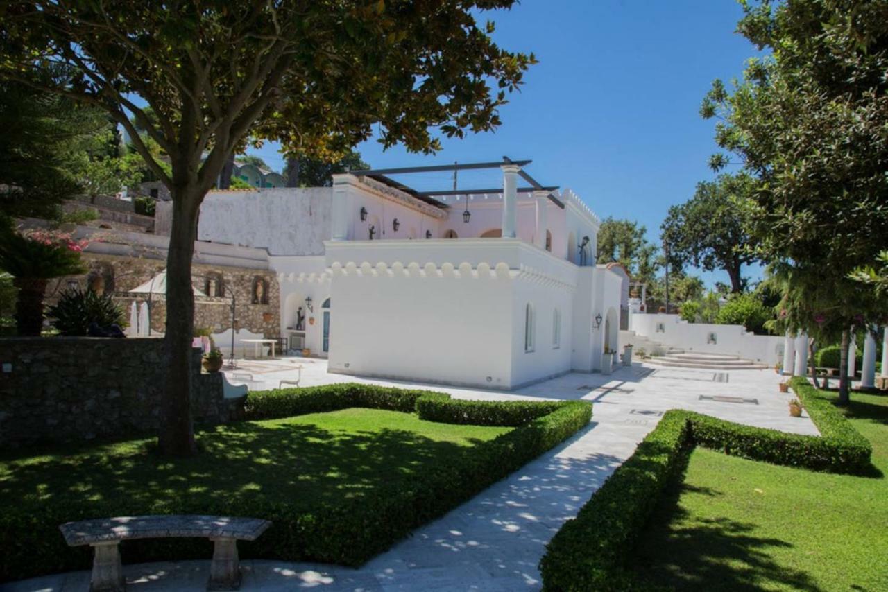La Casa Dei Merli Capri Bagian luar foto